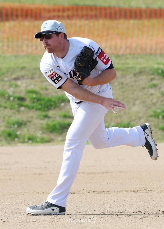 '김혜성이 확신 줬다' LAD 강속구 우완, 어떻게 KT로 향했나