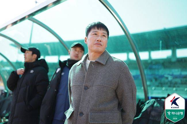 '파주에 1-0 진땀승' 이정효 수원삼성 감독,