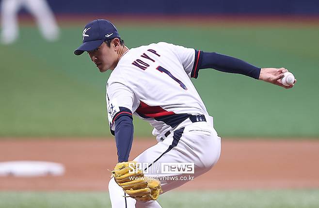 '만루홈런' 문보경 왜 6번타자로 밀렸나…한일전 라인업 공개, 류지현이 주목한 데이터 있다