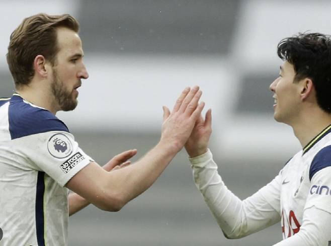 英 '비피셜' BBC 대서특필, '손케 듀오' 당신들이 문제다...