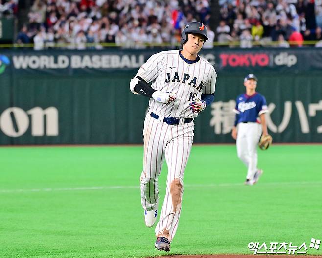 '인성마저 완벽' 오타니, 韓 애국가 끝나자 박수…'LA 동료' 김혜성 홈런→또 박수 쳤다