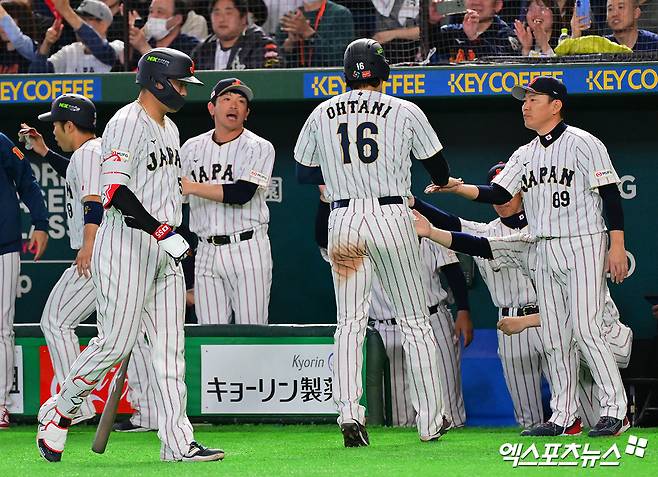 '인성마저 완벽' 오타니, 韓 애국가 끝나자 박수…'LA 동료' 김혜성 홈런→또 박수 쳤다