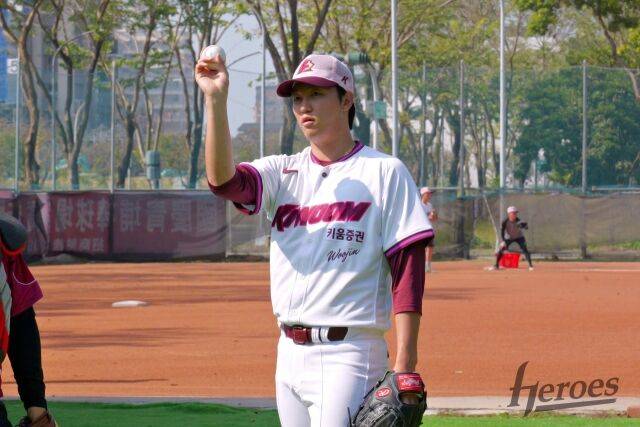 안우진이 日에 155km 뿌렸다면…부질없는 가정인 것 아는데, 고영표 선발카드 결과적으로 아쉬웠다