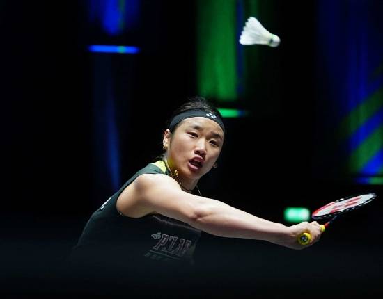 '아' 안세영, 안 풀리네…라이벌 천위페이와 빅매치, 1게임 20-22 내줬다→전영 오픈 결승행 '안개 속'