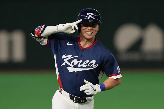 오타니는 김혜성을 정말 아끼는구나…韓 홈런 쳤는데 박수치는 日 선수는 처음이다