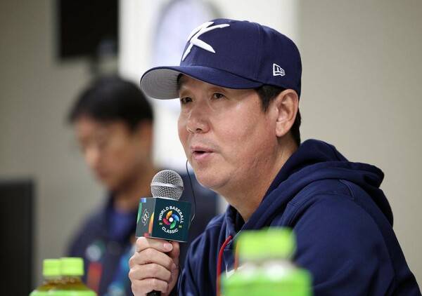 타이완전 변수 발생...'허리 불편' 문보경 지명타자 이동, 위트컴 1루수+김도영 3루수 [더게이트 WBC]