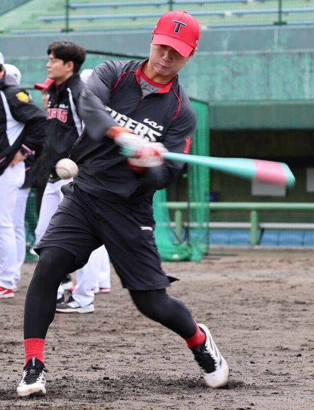 이대호가 극찬했던 KIA 그 내야수, 하루에 안타 1개치고 왜 MVP인가…어쩌면 진짜 박찬호 후계자다