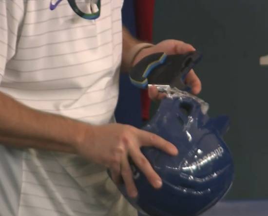 '헬멧 와장창' 대만 분노한 병살타→그러나 韓 8초 재역전 허용, 이대로 끝나나 했더니…김도영 이번엔 동점타! 경기 다시 시작 [WBC]