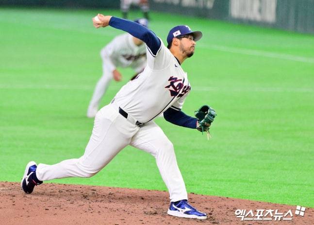 '헬멧 와장창' 대만 분노한 병살타→그러나 韓 8초 재역전 허용, 이대로 끝나나 했더니…김도영 이번엔 동점타! 경기 다시 시작 [WBC]