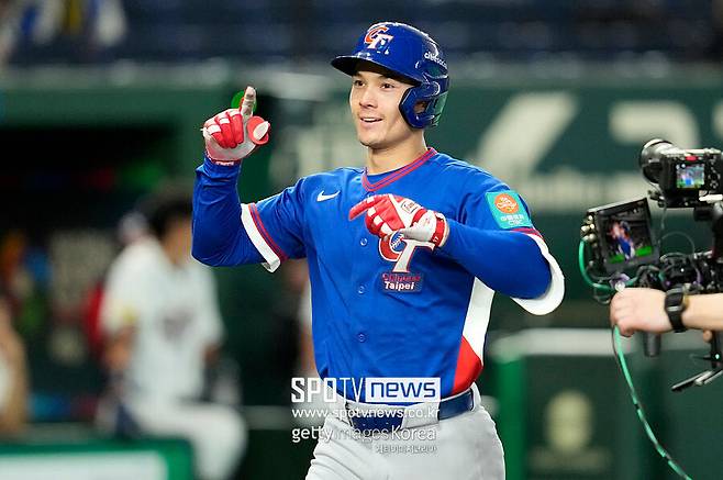 이래서 한국이 졌구나…대만에 온 ML 0홈런 타자 각성, 파울홈런→홈런→홈런 괴물타자 대변신
