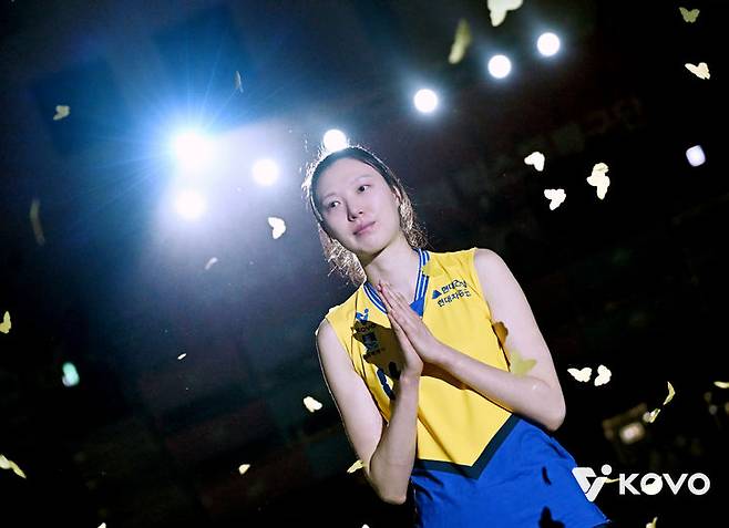 여자배구 '블로퀸' 양효진, 눈물의 작별…