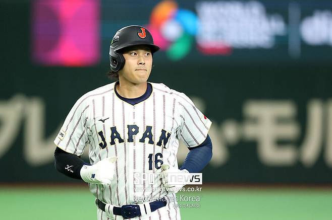 '한국 하마터면 탈락 확정할뻔' 일본, 호주에 1점차 진땀승…호주 9회 홈런 2방 간담 서늘