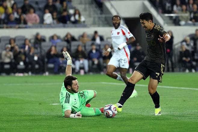 '손흥민 다이빙?' LAFC 감독 직접 입 열었다...