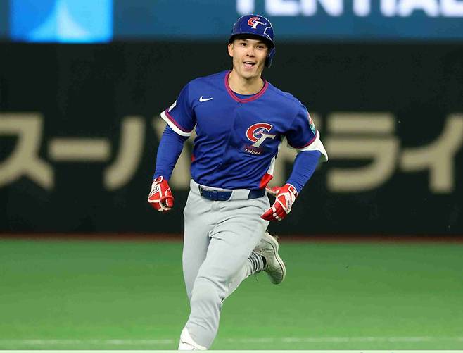 박용택-이대형 해설, 스포츠맨십과 동업자 정신 망각…팬들,