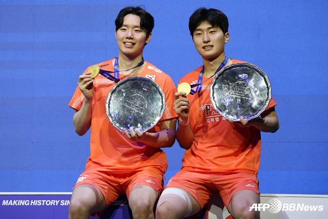 '안세영도 못했는데' 남복 최강 서승재-김원호가 해냈다, 전영오픈 2연패 '韓 배드민턴 40년 만의 대업'