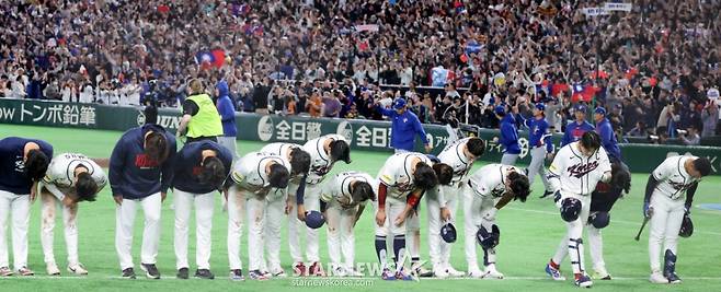 '8강 확정' 日은 여유만만, 한국에 '4실점해도 올라갈 방법 있다' 시나리오 공개