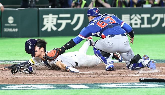 눈물 흘린 김혜성, 손가락 통증으로 호주전 벤치서 시작...노시환 1루수-신민재 2루수 변화 [WBC 이슈]