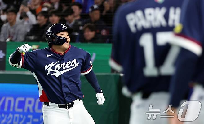 문보경, 호주전 2회 선제 투런포…한국 '8강행' 3점 남았다[WBC]