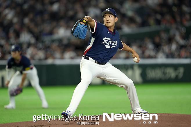 ‘1회 무실점’ 손주영, 2회 갑작스런 교체→노경은 등판..한국 2-0 리드 중