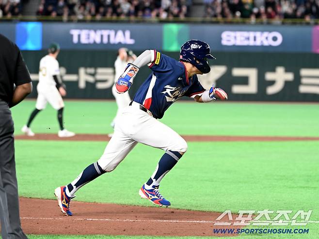 '와 7-2!' 韓 17년 만의 8강행, 호주·대만 탈락…문보경·노경은 마이애미행 전세기 태웠다[도쿄 리뷰]