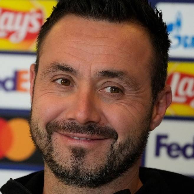 결국 칼 빼들었다...토트넘, '11경기 무승+강등권과 승점 1점 차' 추락 속 '브라이튼 돌풍 주역' 데 제르비 접촉