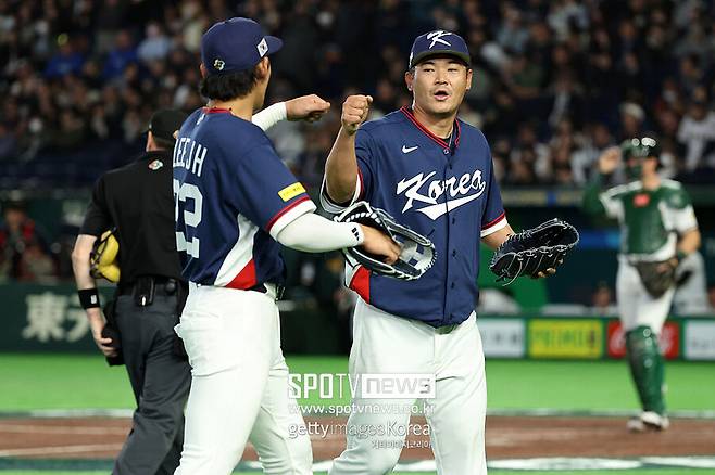 '운명의 1분' 한국야구를 살렸다…류지현을 도운 KBO 직원들의 한마디, 도쿄의 기적은 그렇게 시작됐다