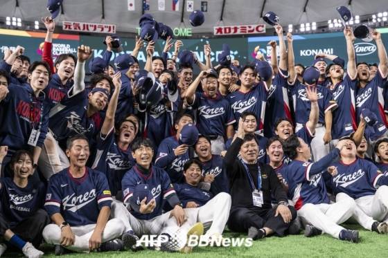 박용택 日 중계석에서 펑펑 오열→