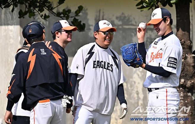 '최고 155㎞' 문동주, 청백전 2이닝 1실점 점검 완료…WBC 대표팀 합류 여부는 '미지수'