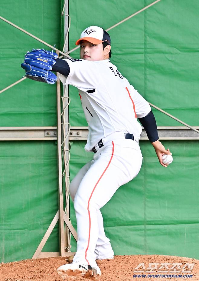 '최고 155㎞' 문동주, 청백전 2이닝 1실점 점검 완료…WBC 대표팀 합류 여부는 '미지수'