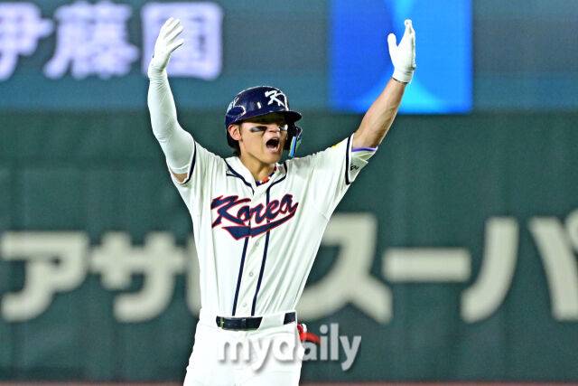 “(김)도영아 너만 나가면 된다” 이대호는 기도했다 그리고 울었다…2024 KBO MVP의 번트 자세, 그 간절함을 봤다