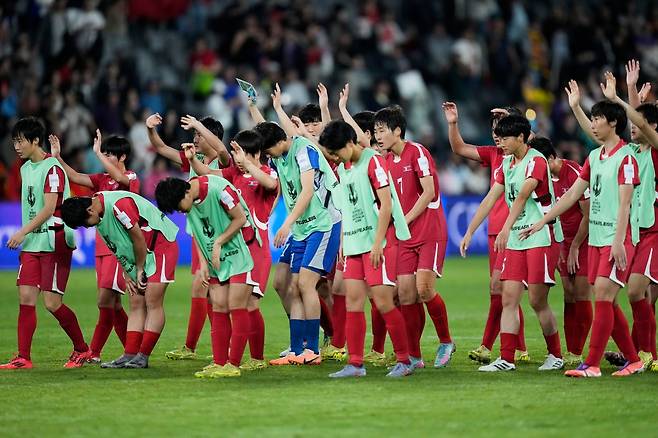 한국 女 축구 '대형 사고' 쳤다! 정말 잘 했다! '폭력 축구' 북한 피했네+최고의 대진…월드컵 티켓 '코 앞'→여자아시안컵 8강 상대 49위 우즈벡 확정