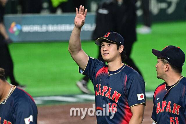 오타니 안 나오니까 일본 8회초까지 체코에 0-0 망신→8회말 슈토 스리런포&무라카미 만루포로 9-0 승리→15일 도미니카·베네수엘라전 패자와 8강전