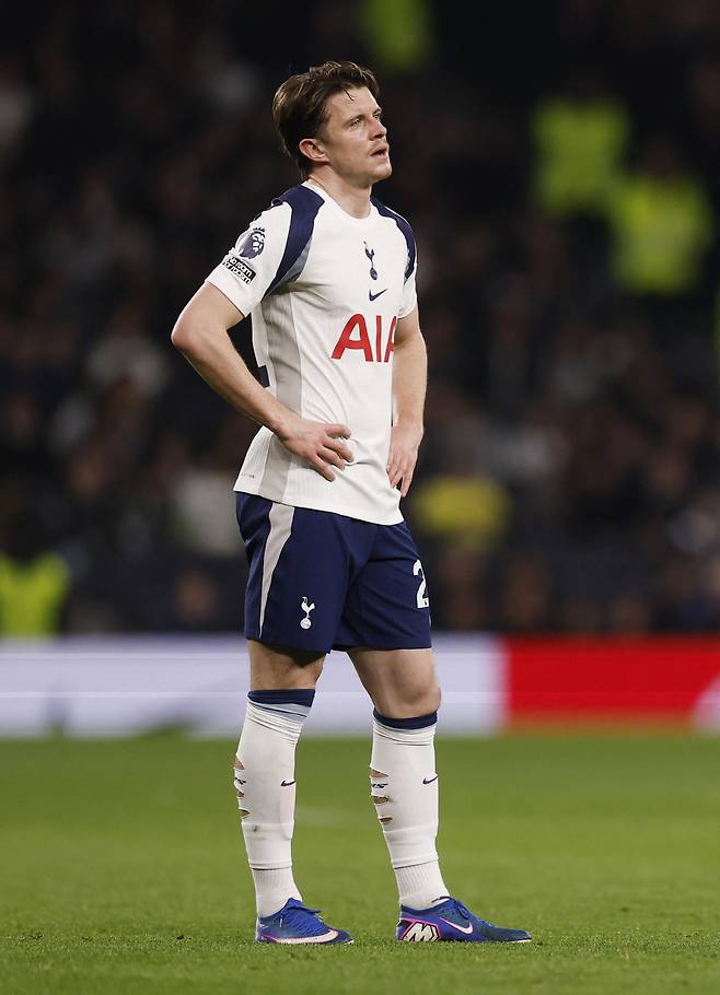 '173골 101도움' 손흥민도 주지 않던 '주급 4억' 도대체 왜 했나...'패무무패패패패패' 700억 영입생 벌써 망했습니다