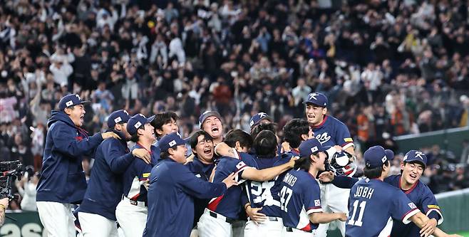 ML 스카우트들이 눈에 불을 켠다… WBC 조별 라운드 최다 타점 ‘도쿄돔 폭격’ 문보경