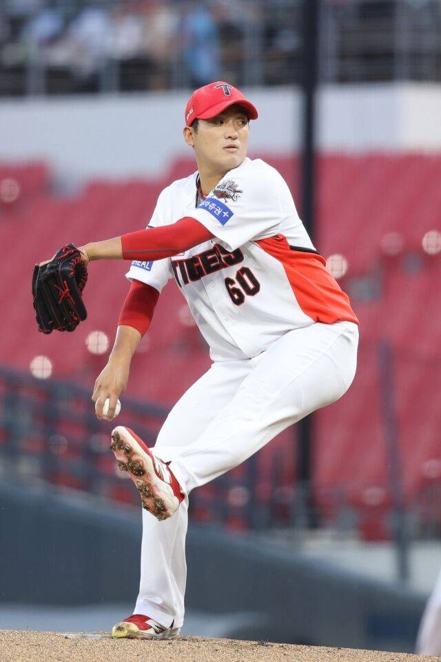 “뼈는 괜찮은데…” 꽃범호는 왜 NC 토종에이스를 언급했나, KIA 5선발 레이스에 김도현이 사라졌다