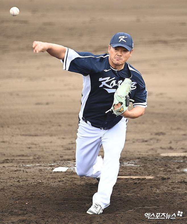 '오늘(11일)'이 42번째 생일…롯데가 방출했던 노장 투수, 한국야구 구하고 역사 바꿨다→노경은이 만든 기적 [WBC]