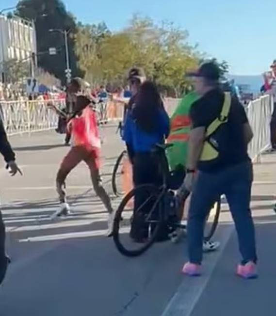 '대참사' 마라톤 중 코스 잘못 안내, 결승선 코앞서 1위 바뀌었다