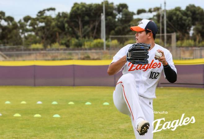 페라자·강백호·채은성 '장타 군단' 다 잡았다! 호주 캠프 승선 이유 있었네…'1m91 좌완 예비역'의 짜릿한 대전 데뷔전 [인터뷰]