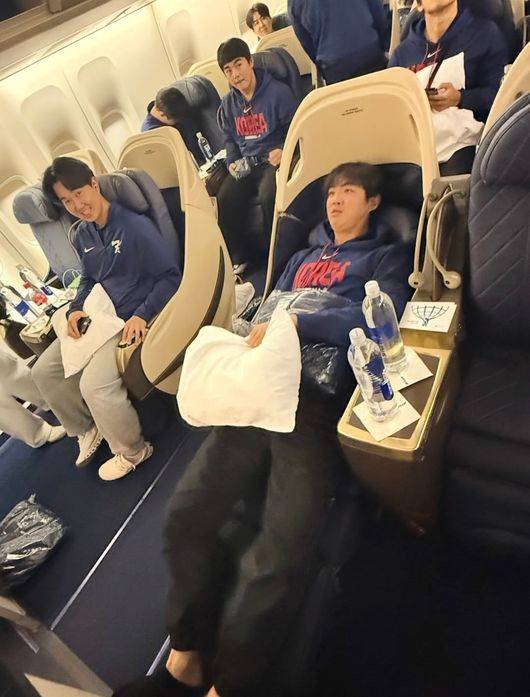 ‘와’ 진짜 전 좌석 비즈니스네! 韓 8강 주역들 초호화 전세기 인증샷 공개, “도쿄→마이애미로 딱, 너무 좋습니다”