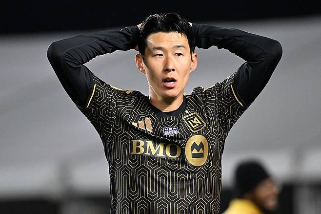 시즌 7호 도움에도 웃지 못한 손흥민, 슈팅 7회 때리고도 침묵 못 깼다…LA FC는 북중미 챔피언스컵 16강 1차전서 1대 1 무승부