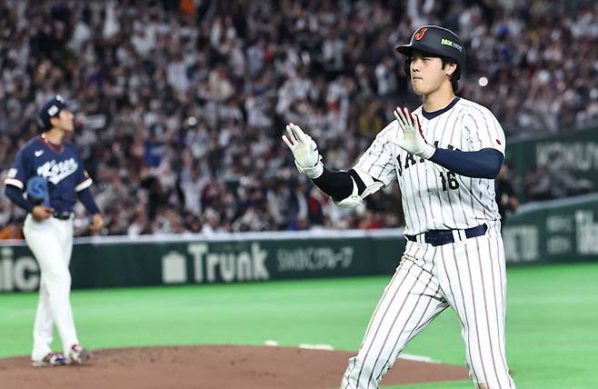 ‘왜 오타니 오타니 하는지 알겠네’ 김도영도 팬도 어쩔 수 없는 슈퍼스타의 매력 [2026 WBC]