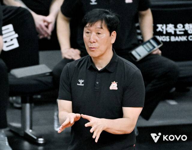 무기력한 패배, 끝내 안방서 첫 승리 내줬다... 고개 숙인 사령탑