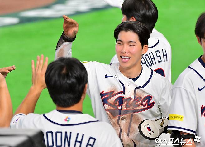 하늘이 韓 야구 돕는다! '부상' 김혜성, 8강전 출전 가능…류지현 감독