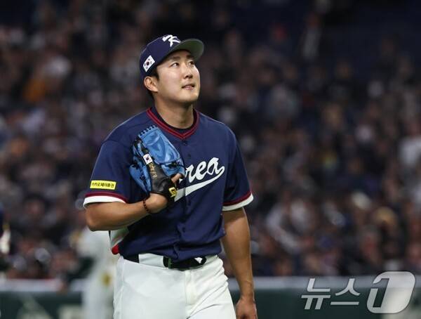 깜짝! 42세 노경은이 할아버지가 됐다?...日 관심 폭발, 희끗한 흰머리의 베테랑, '맏형, 아버지, 넘어선 책임감 선보여'