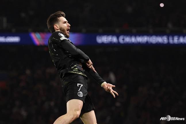 '아쉽다' 이강인 골 취소, PSG 첼시 5-2 격파→챔피언스리그 8강 성큼... 크바라츠헬리아 멀티골