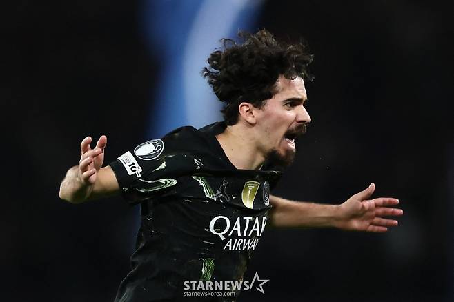 '아쉽다' 이강인 골 취소, PSG 첼시 5-2 격파→챔피언스리그 8강 성큼... 크바라츠헬리아 멀티골