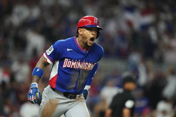 '韓 대표팀 앞에서 미친 화력쇼' 도미니카, D조 1위… 한국과 본선 2R 격돌