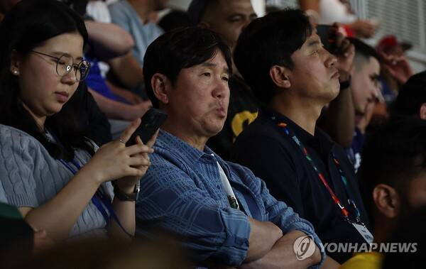 '韓 대표팀 앞에서 미친 화력쇼' 도미니카, D조 1위… 한국과 본선 2R 격돌