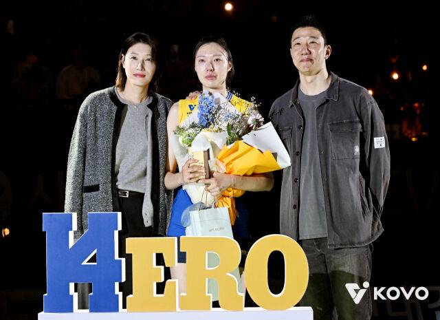 역대급 1위 싸움 이대로 끝나나, 현대건설 미국 외인 대전 안 내려왔다…사령탑 한숨