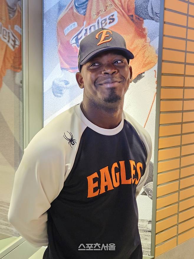 “메이저리그급 구장이다” 한화생명 볼파크에 깜짝 놀란 페라자…돌아온 대전, 남다른 각오 [SS스타]